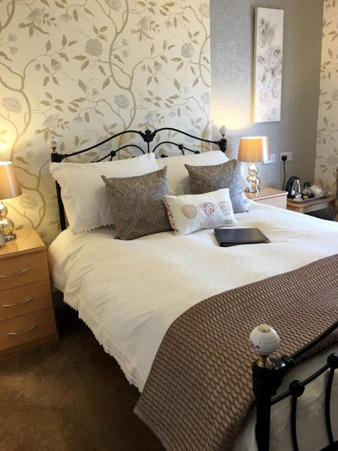 Stratford House Exclusively For Adults Hotel ลันดิดโน ภายนอก รูปภาพ