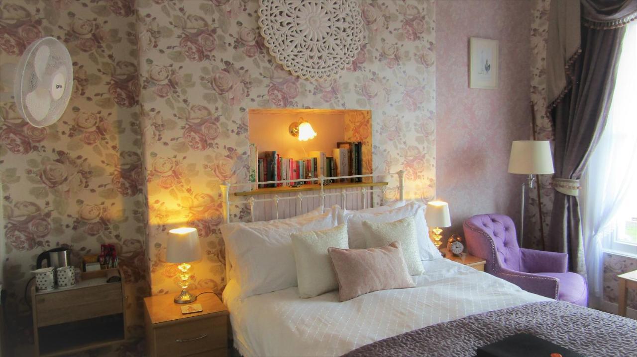 Stratford House Exclusively For Adults Hotel ลันดิดโน ภายนอก รูปภาพ