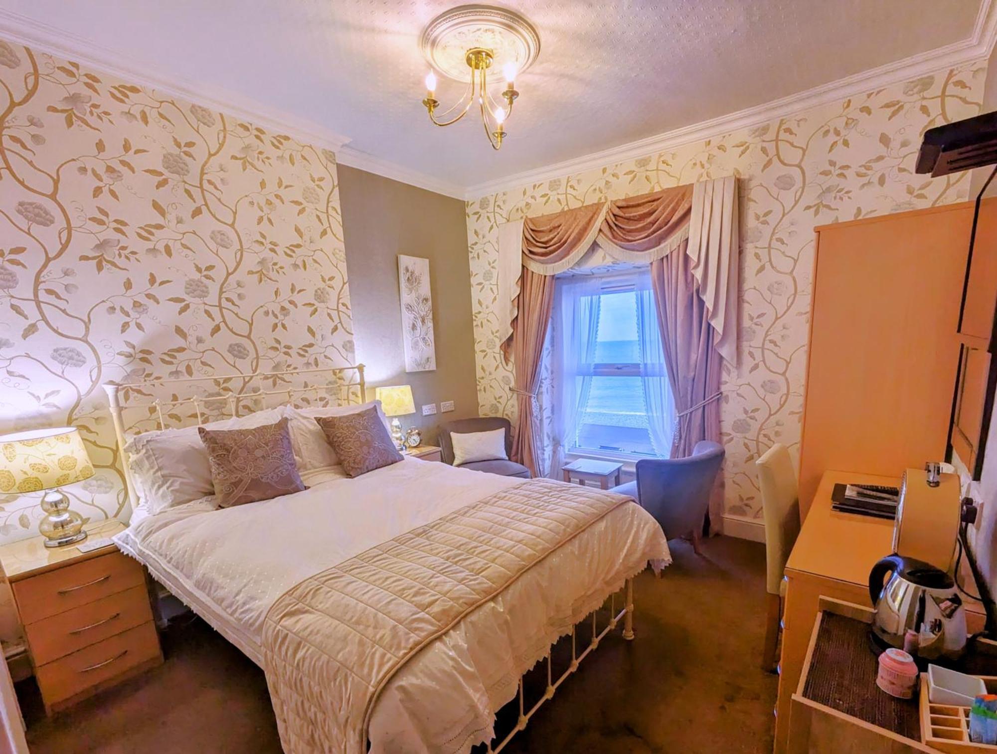 Stratford House Exclusively For Adults Hotel ลันดิดโน ภายนอก รูปภาพ