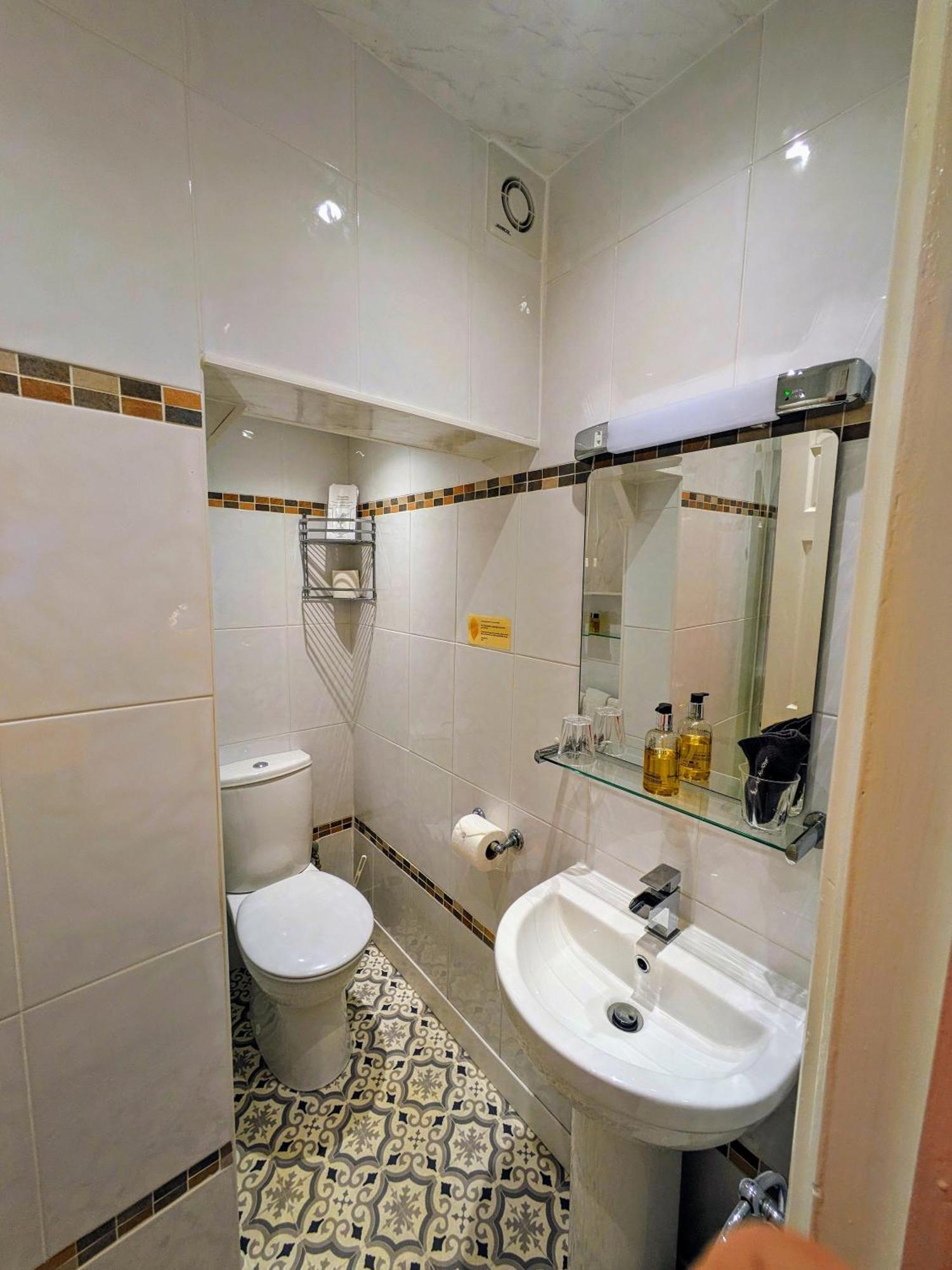 Stratford House Exclusively For Adults Hotel ลันดิดโน ห้อง รูปภาพ