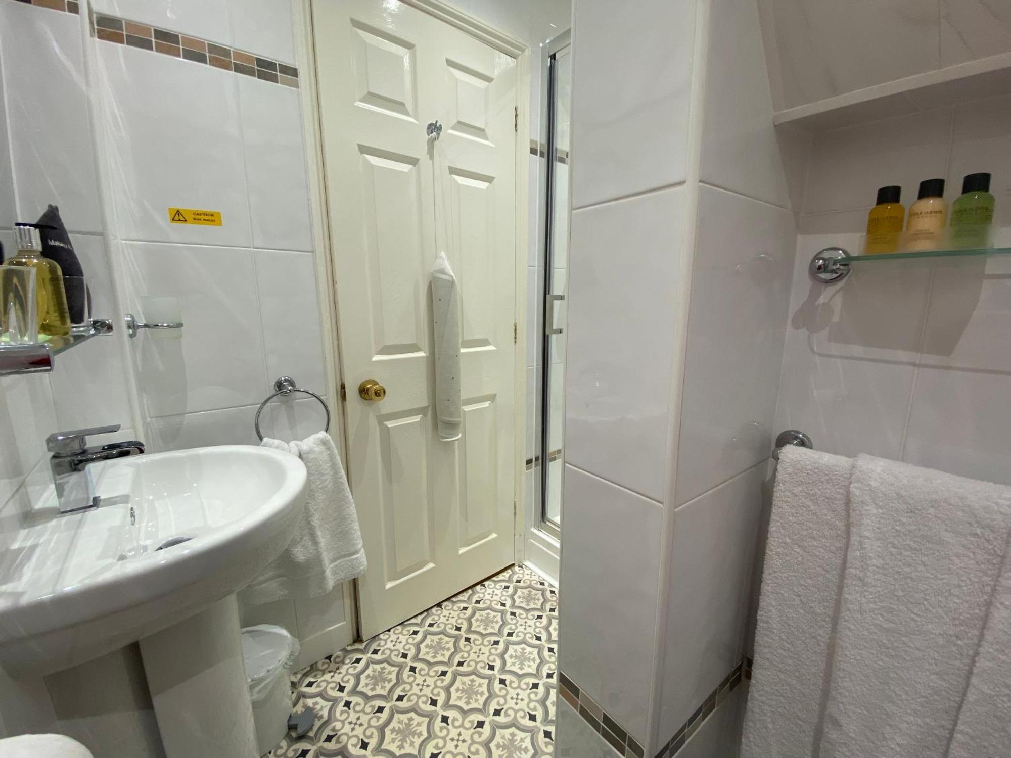 Stratford House Exclusively For Adults Hotel ลันดิดโน ภายนอก รูปภาพ